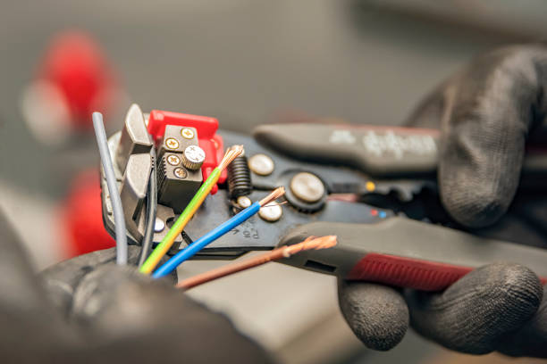 Best Electrical Contractors for Businesses  in Damascus, OR